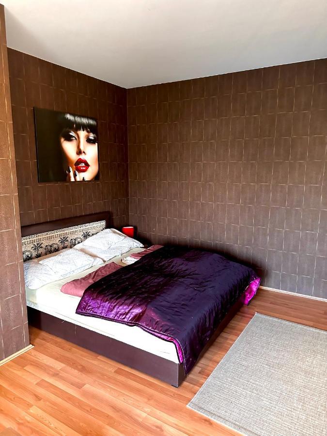 Velvet Motel Hegyeshalom Exterior foto